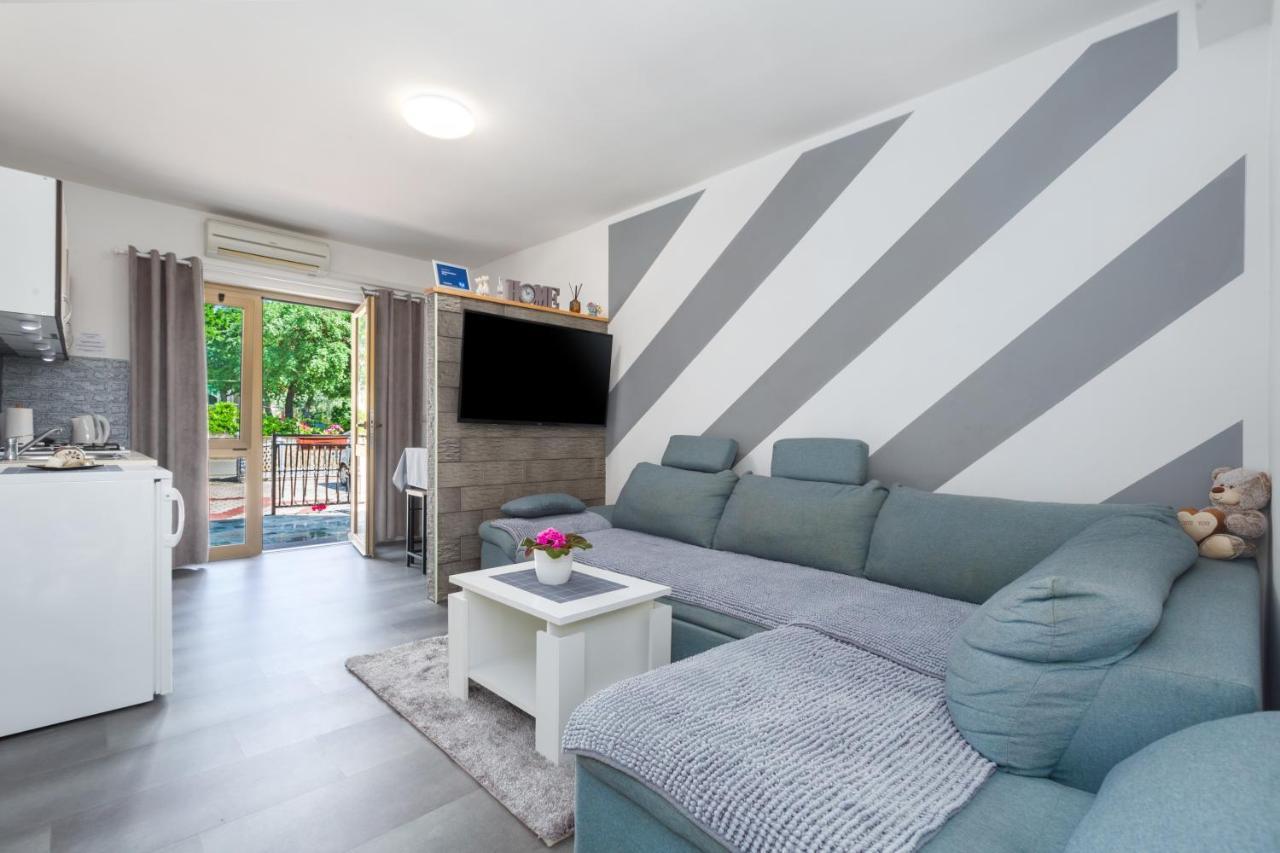 Apartment 50 Shades Of Grey Πόρετς Εξωτερικό φωτογραφία