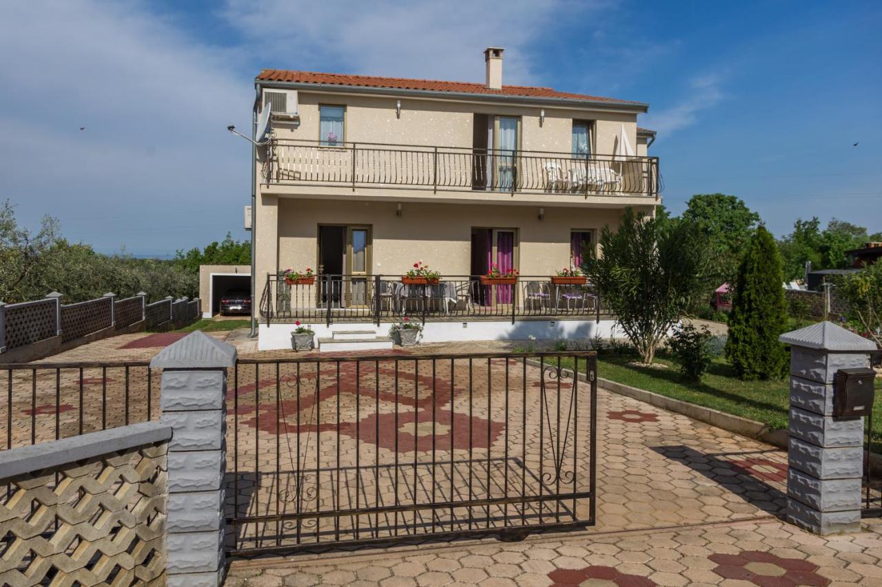 Apartment 50 Shades Of Grey Πόρετς Εξωτερικό φωτογραφία