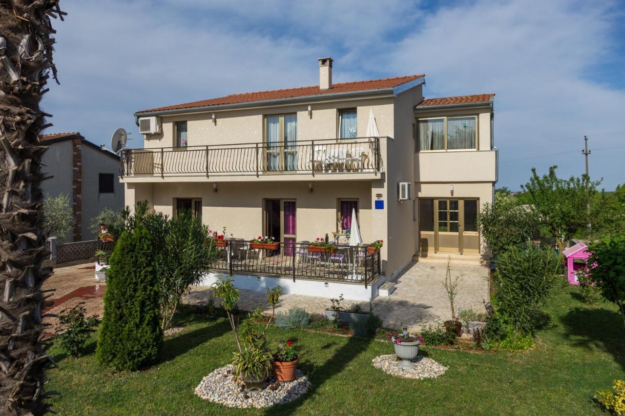 Apartment 50 Shades Of Grey Πόρετς Εξωτερικό φωτογραφία