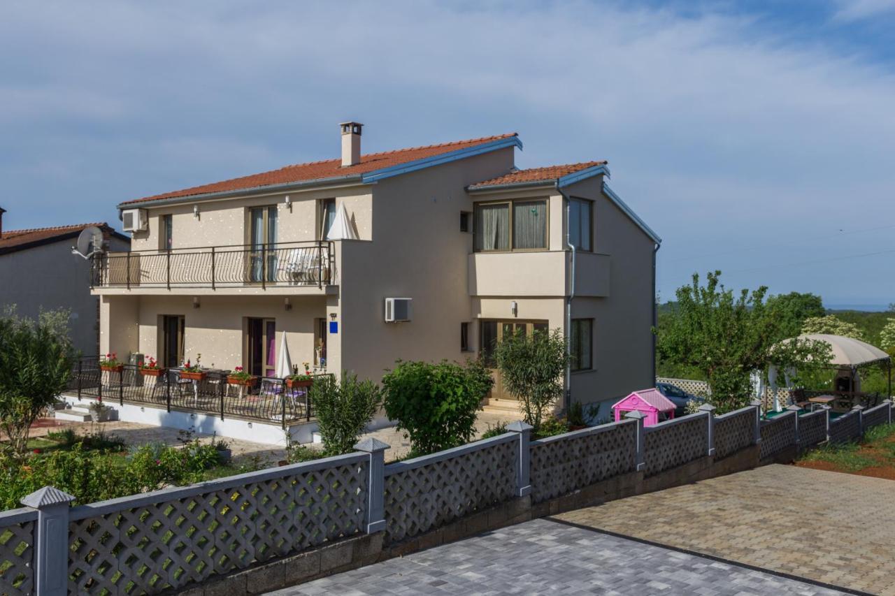 Apartment 50 Shades Of Grey Πόρετς Εξωτερικό φωτογραφία