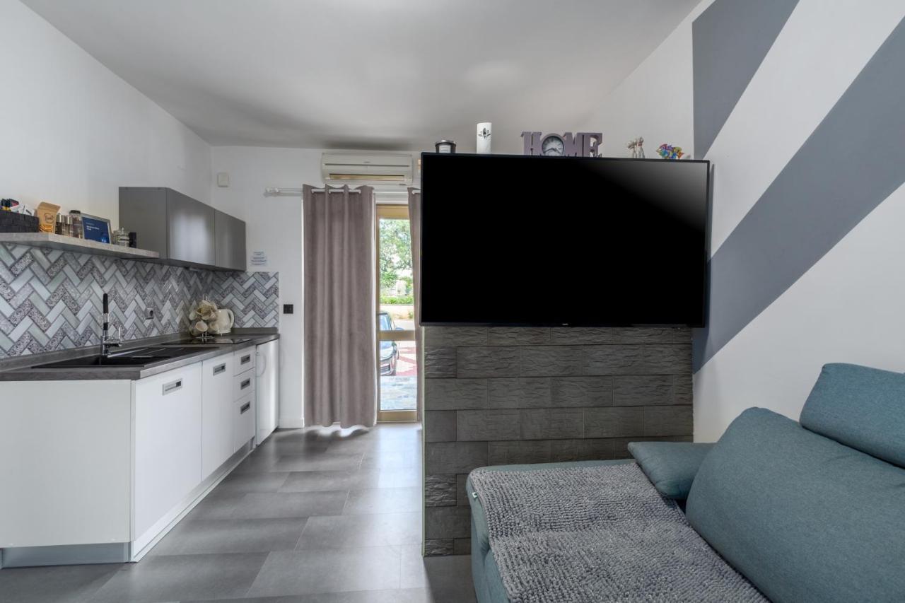 Apartment 50 Shades Of Grey Πόρετς Εξωτερικό φωτογραφία
